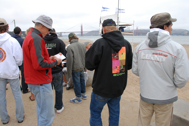 Skippers Meeting Thu#2E088F
