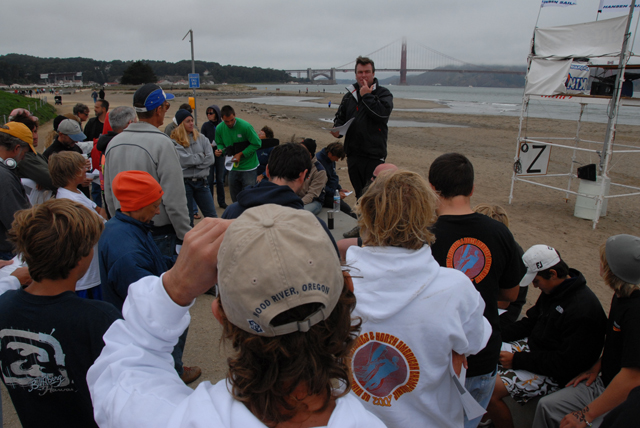 Skippers Meeting Thu#2E0890